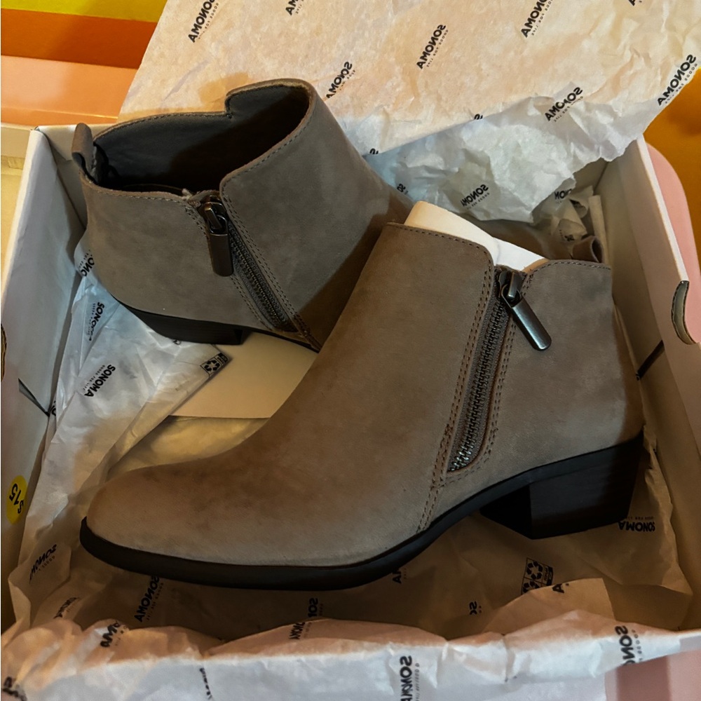 Sonoma Tan Ankle Boots